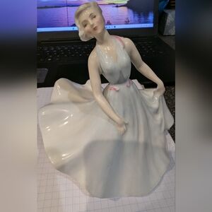 1958 Royal Doulton Porcelain Figurine in White Dress